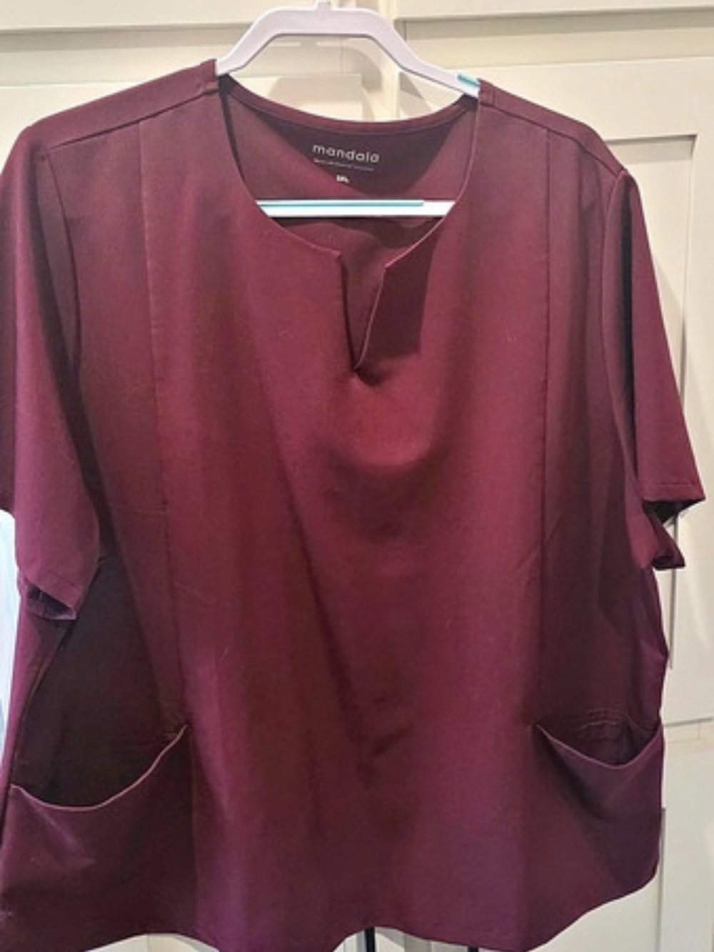 mandala Burgundy Short Sleeve Scrub Top Size 3XL New,  Never Worn